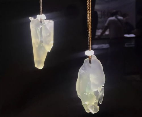 小精品翡翠原石 雕刻師手中的無(wú)限價(jià)值